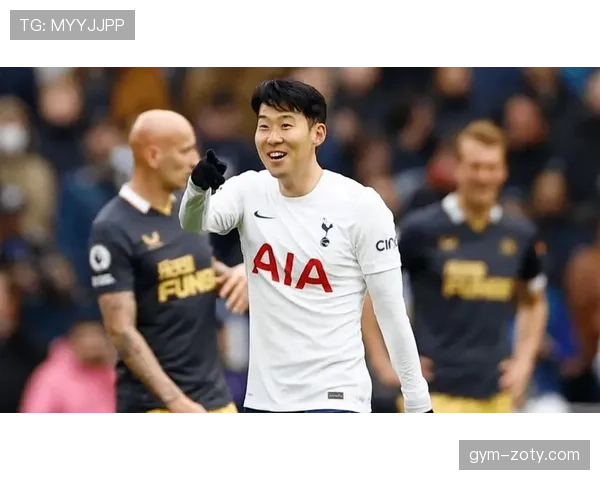 孙兴慜与萨拉赫前锋定位下射门区域转移趋势的差异分析